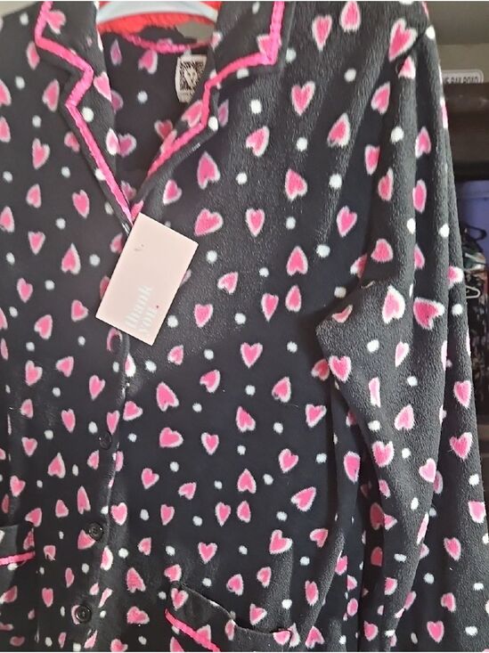 Anne Klein Other - Anne Klein Black Pajama Top with Pink Heart Print